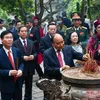 State President offers incense in commemoration of Hung Kings