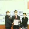 Vietnamese association presents 100 ventilators to India