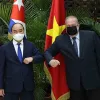 President Nguyen Xuan Phuc meets Cuban Prime Minister