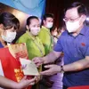 NA Chairman joins Binh Duong workers in Tet celebration