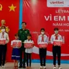 170 scholarships awarded to needy students in Tra Vinh