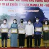 OVs in Laos commended for voluntary, charity activities