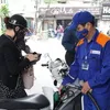 Vietnam’s petrol prices fall below 30,000 VND per litre