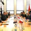 Australian FM affirms closeness of relations with Vietnam