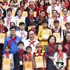 President meets outstanding children from ethnic groups