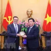 Official receives new Australian Ambassador