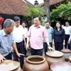 Secretary of Hanoi Party Committee surveys conservation of Duong Lam ancient village