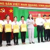 Vice President presents gifts to disadvantaged people at Dak Lak Social Protection Centre