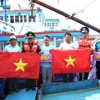 Coast Guard Command present gifts to people in Phu Quy Island District