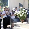 Young OVs pay tribute to heroic martyrs at Dong Loc T-junction