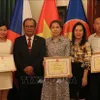 Individuals commended for preserving Vietnamese language in Czech Republic