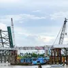 Can Tho: Final sections of Tran Hoang Na bridge get linked