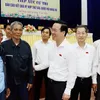 President meets voters in Da Nang city