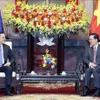 State President hosts Lao Prime Minister in Hanoi