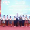 Vu A Dinh scholarships given to disadvantaged ethnic minority students in Kien Giang