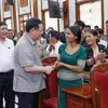 Chief legislator presents Tet gifts to social policy beneficiaries in Gia Lai province