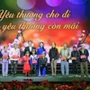 Parliament leader attends “Tet for the poor” programme in Nghe An