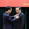 Ho Chi Minh City Party Secretary receive senior Party membership badge