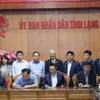 Lang Son signs contract for Huu Nghi-Chi Lang Expressway