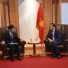 Deputy PM Le Minh Khai receives Japanese partners