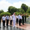 Party Committee and  Vietnam Television executives burn incense to commemorate heroes and martyrs