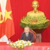 Vietnamese top leader holds phone talks with RoK President