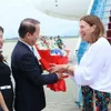 Australian Senate President arrives in Hanoi