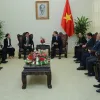 Deputy PM receives leader of China Railway Signal & Communication