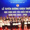 Ha Noi honours 851 outstanding students for academic excellence