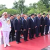 Party, State leaders pay tribute to President Ho Chi Minh, fallen soldiers