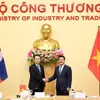 Vietnam, Laos to strengthen cooperation in trade, energy, border logistics