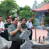 PM pays tribute to President Ho Chi Minh, fallen heroes in Quang Tri