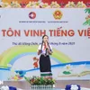 Vietnamese community in Laos honour mother tougue