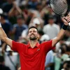 Djokovic nhọc nhằn vào tứ kết Thượng Hải Masters
