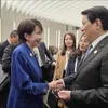 State President meets APEC leaders in RoK