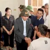 Senior Party official urges swift flood recovery, delivers aid to Khanh Hoa
