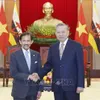 Party leader hosts Sultan of Brunei