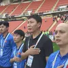 Gặp sự cố âm thanh, U22 Việt Nam và U22 Lào phải hát "chay" quốc ca