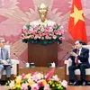 Top legislator receives Lao foreign minister in Hanoi