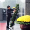 Top Lao leader pays tribute to President Ho Chi Minh