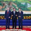 Party chiefs of Viet Nam, Laos, Cambodia meet in Phnom Penh