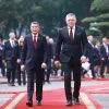Vietnamese Prime Minister chairs official welcome ceremony for Slovak counterpart