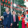 Party General Secretary, State President To Lam meets with Vietnamese community in India