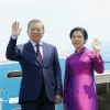 Top leader leaves Hanoi for official visit to Thailand