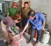 Hậu Giang: Người dân phát hiện gạo bán trên thị trường có dấu hiệu bất thường