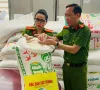 Hai chủ cửa hàng ở Hà Nội bán gạo ST25 giả bị khởi tố