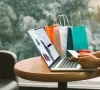 Người Việt chi 7,8 tỷ USD mua hàng online