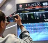 Nhiều thị trường chứng khoán đi lên cùng đồng Euro sau thỏa thuận Mỹ - EU