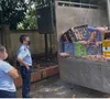 Phát hiện hơn 2 tấn mỡ và da bò bốc mùi trên đường từ Phú Thọ về Hà Nội tiêu thụ
