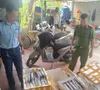 Thanh Hóa: Tiêu hủy hơn 1 tấn thực phẩm không rõ nguồn gốc